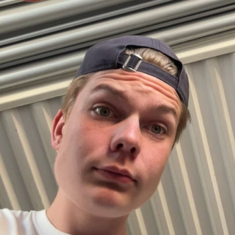 Filip, försäljning på Webbhanden UF
